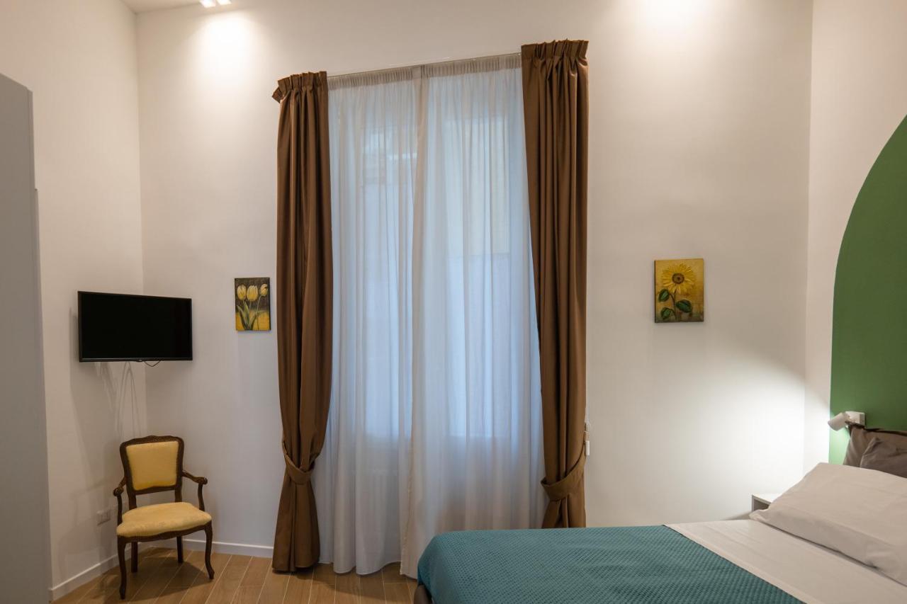 Ferienwohnung Relais Palazzo Olimpia - Corso Vittorio Emanuele Salerno Exterior foto