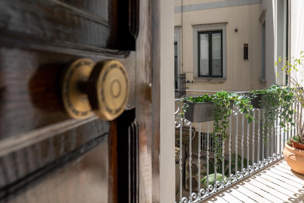 Ferienwohnung Relais Palazzo Olimpia - Corso Vittorio Emanuele Salerno Exterior foto