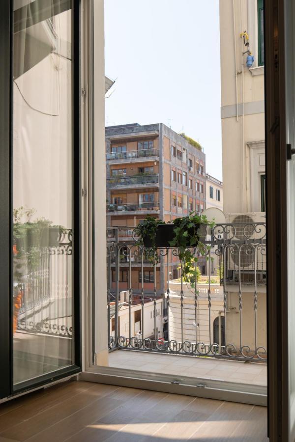 Ferienwohnung Relais Palazzo Olimpia - Corso Vittorio Emanuele Salerno Exterior foto