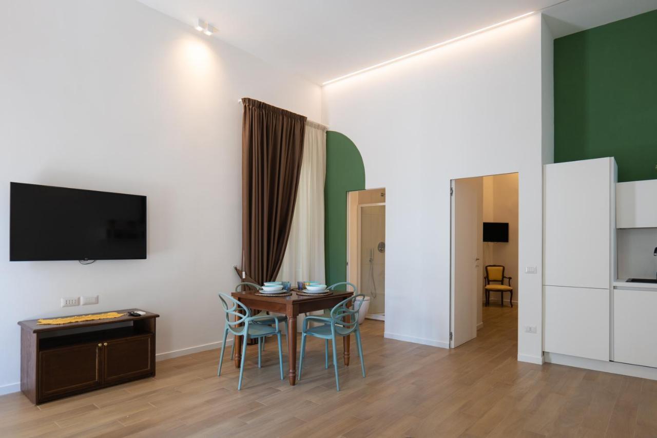 Ferienwohnung Relais Palazzo Olimpia - Corso Vittorio Emanuele Salerno Exterior foto