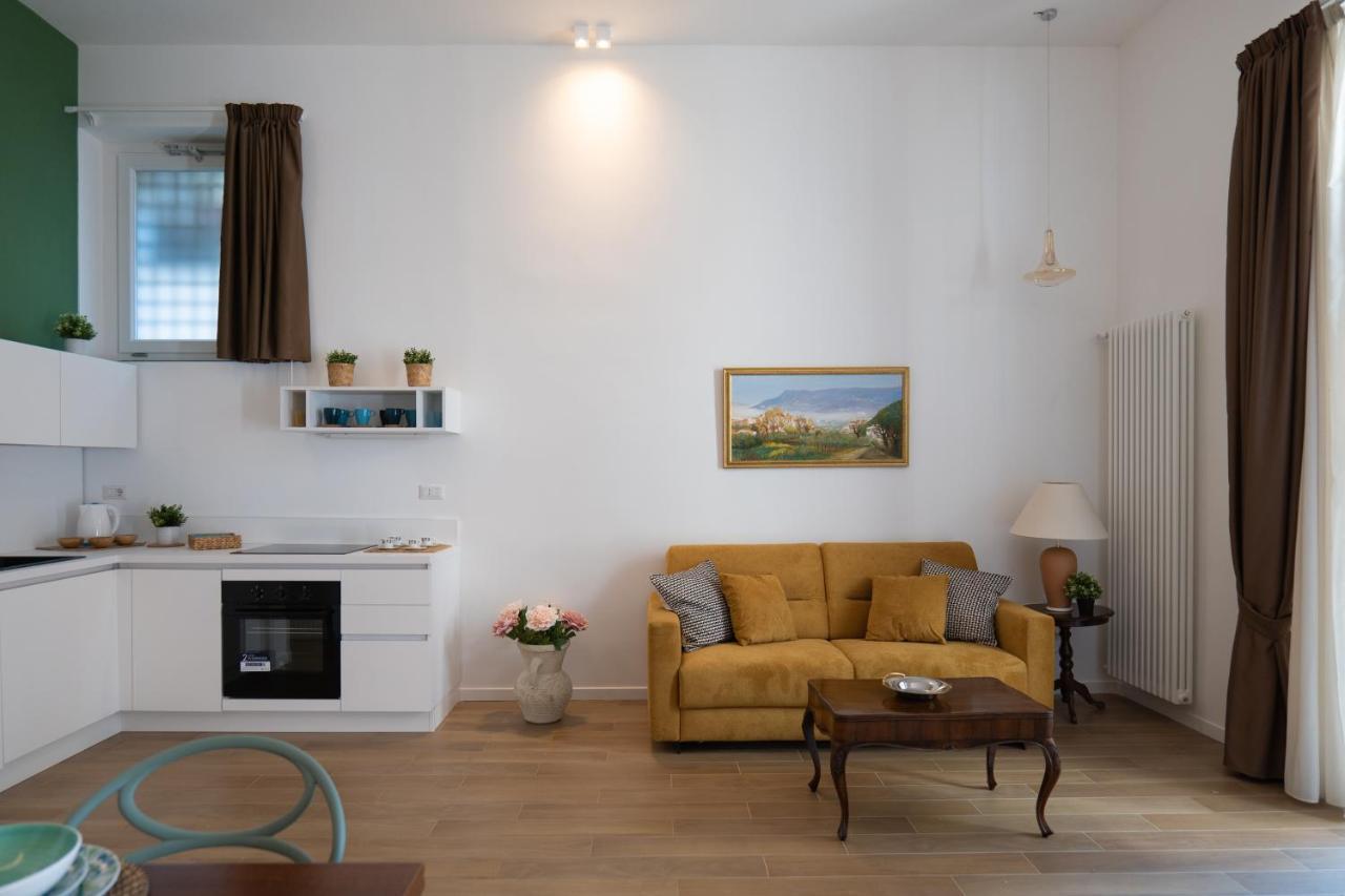 Ferienwohnung Relais Palazzo Olimpia - Corso Vittorio Emanuele Salerno Exterior foto